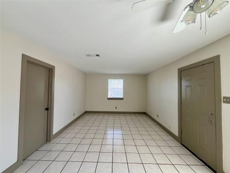 1042 W Village Court C Pasadena TX 77506