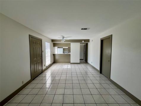 1042 W Village Court C Pasadena TX 77506