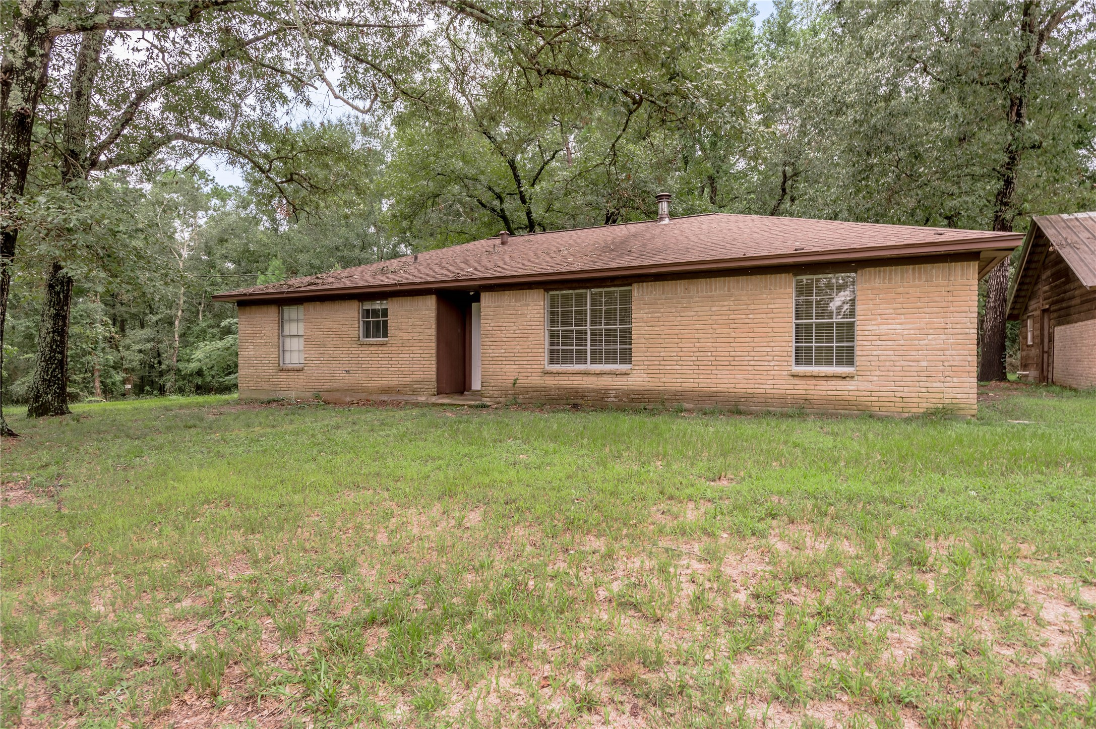 136 Raven Wood Street Huntsville TX 77320