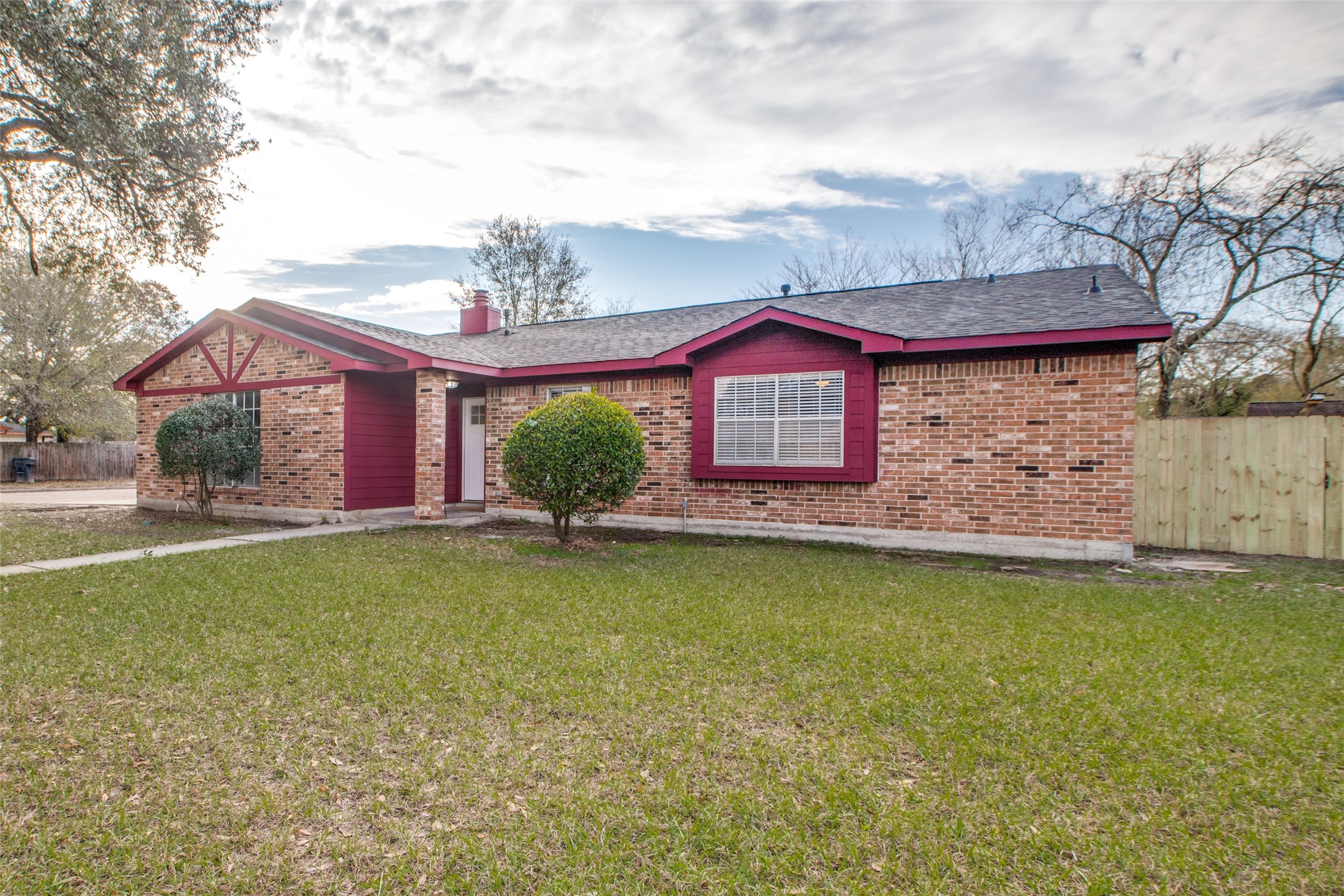 1003 W Nelda Road Houston TX 77088