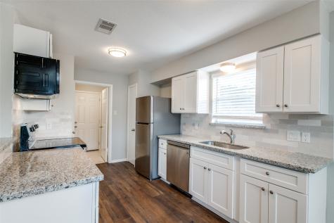 1003 W Nelda Road Houston TX 77088
