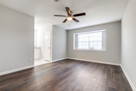 1003 W Nelda Road Houston TX 77088