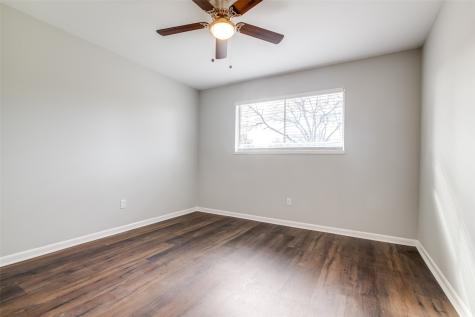 1003 W Nelda Road Houston TX 77088