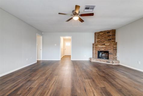 1003 W Nelda Road Houston TX 77088