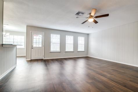 1003 W Nelda Road Houston TX 77088