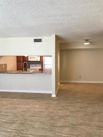 1947 Green Briar Colony Drive 15512-b Houston TX 77032