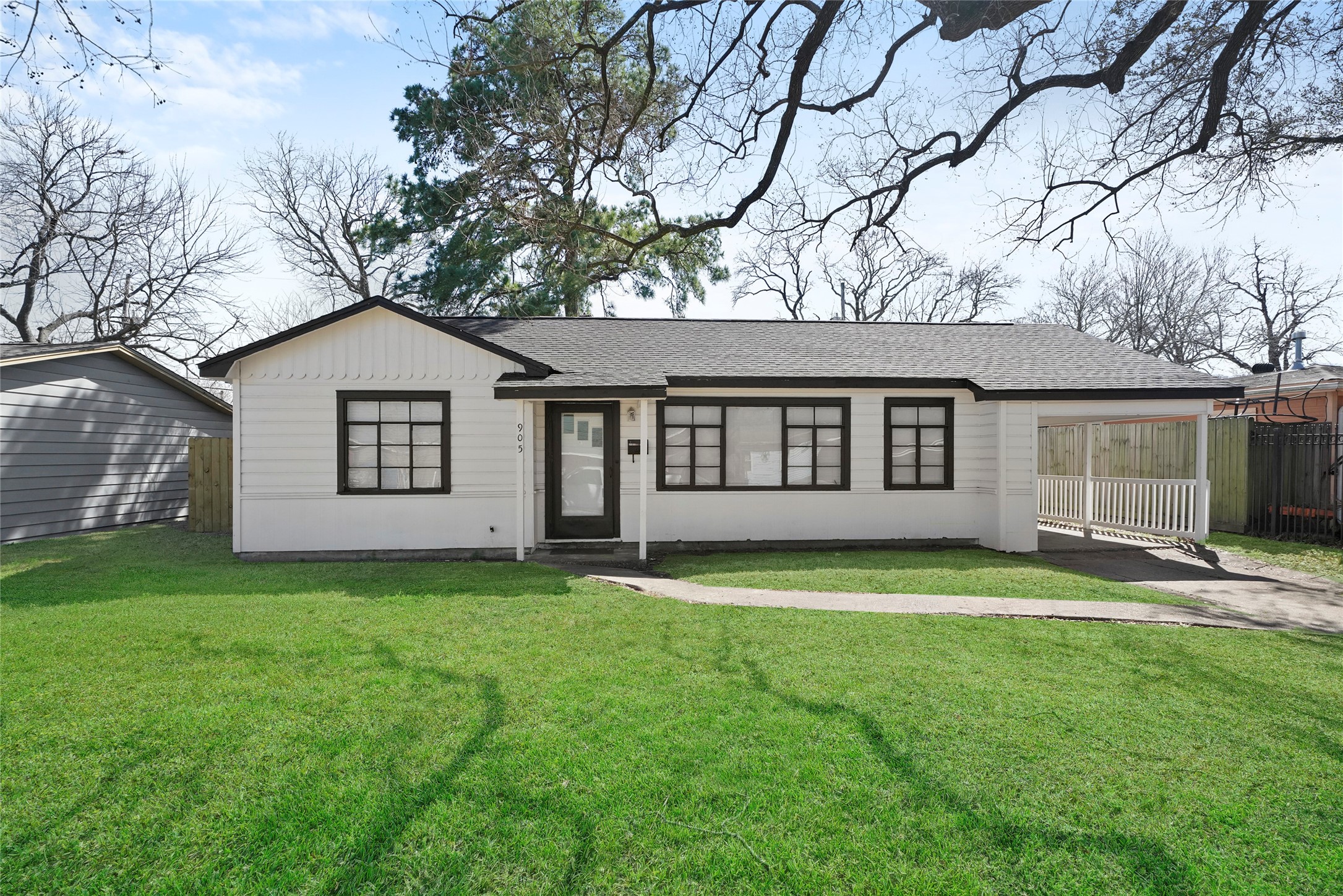 905 Yaupon Avenue Pasadena TX 77506