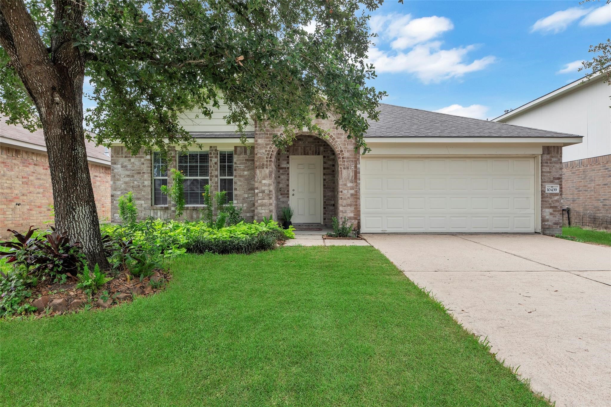 10439 Hamlet Vale Court Houston TX 77070