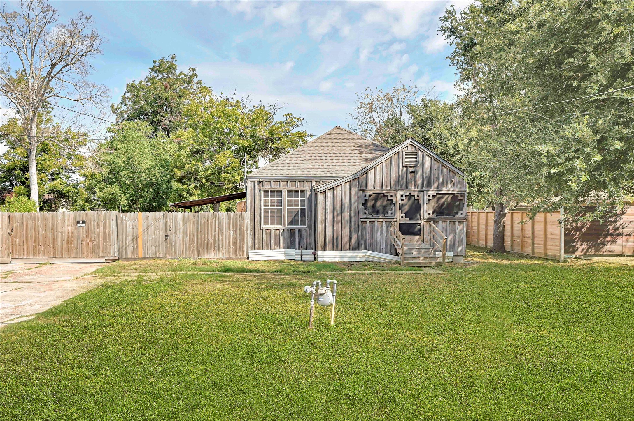 4813 Sycamore Avenue Pasadena TX 77503