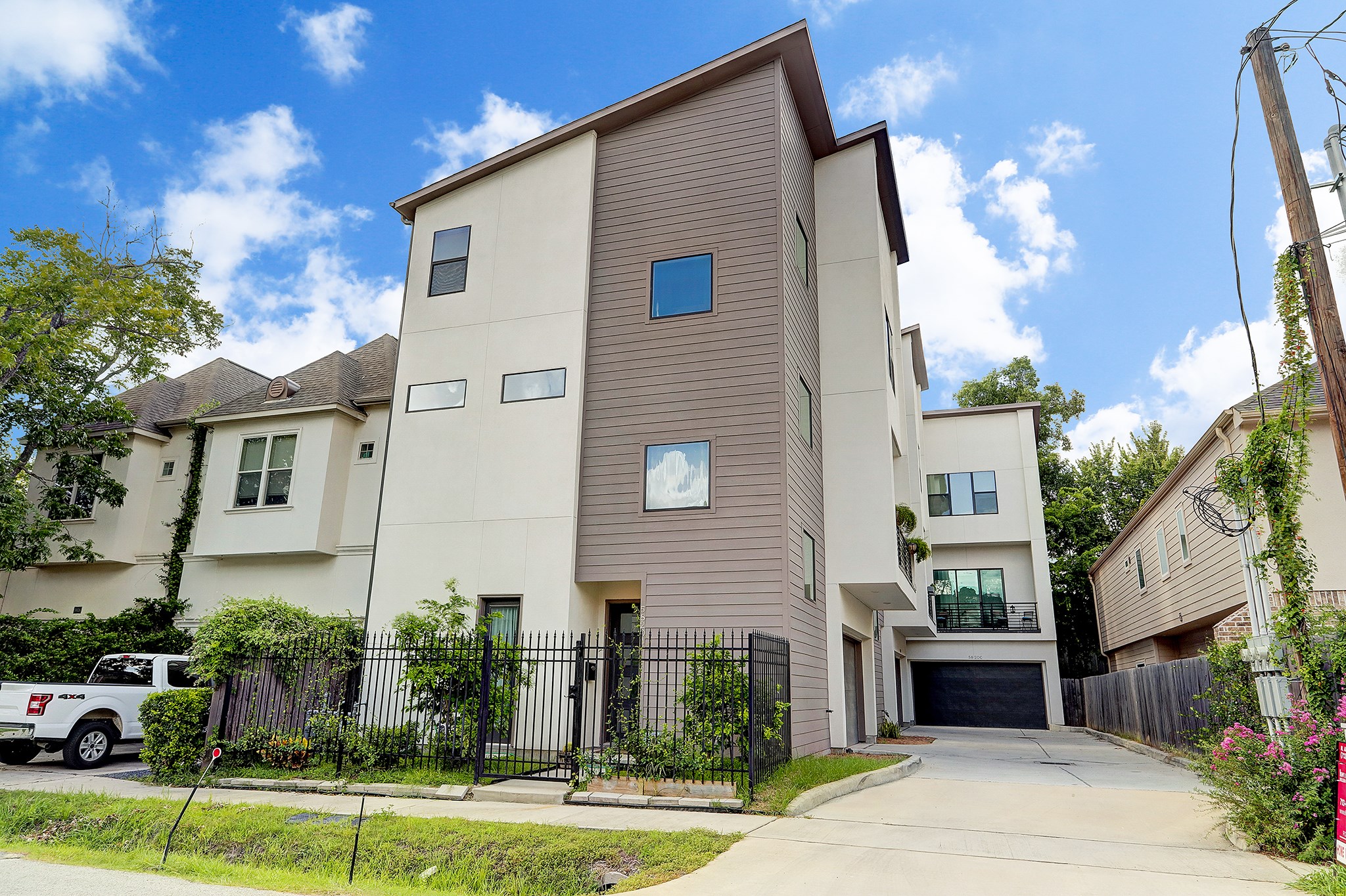 5820 Petty Street A Houston TX 77007