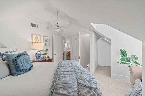 1002 W Cottage Street Houston TX 77009