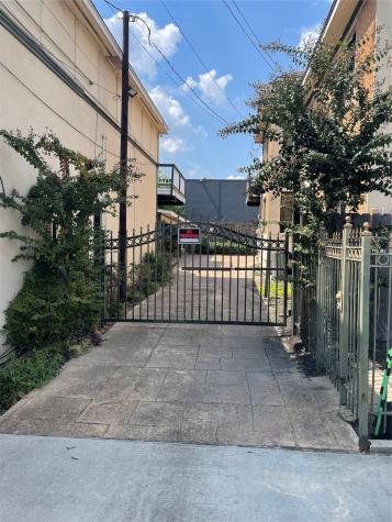 2110 Chenevert Street 8 Houston TX 77003