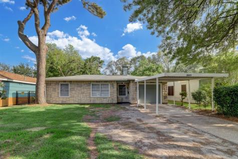 1009 15th Avenue N Texas City TX 77590