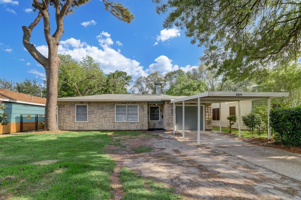 1009 15th Avenue N Texas City TX 77590