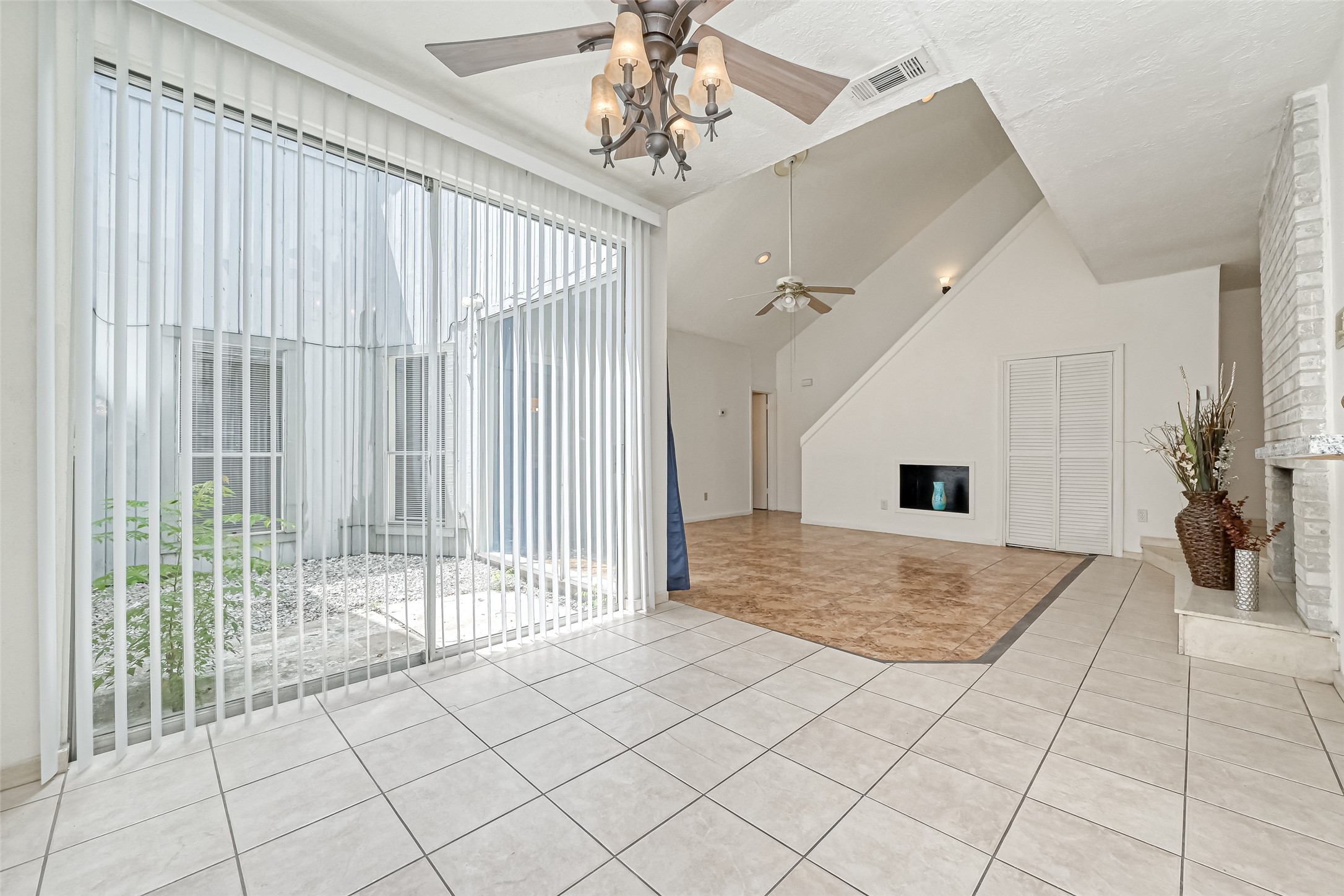 10725 Boardwalk Street Houston TX 77042