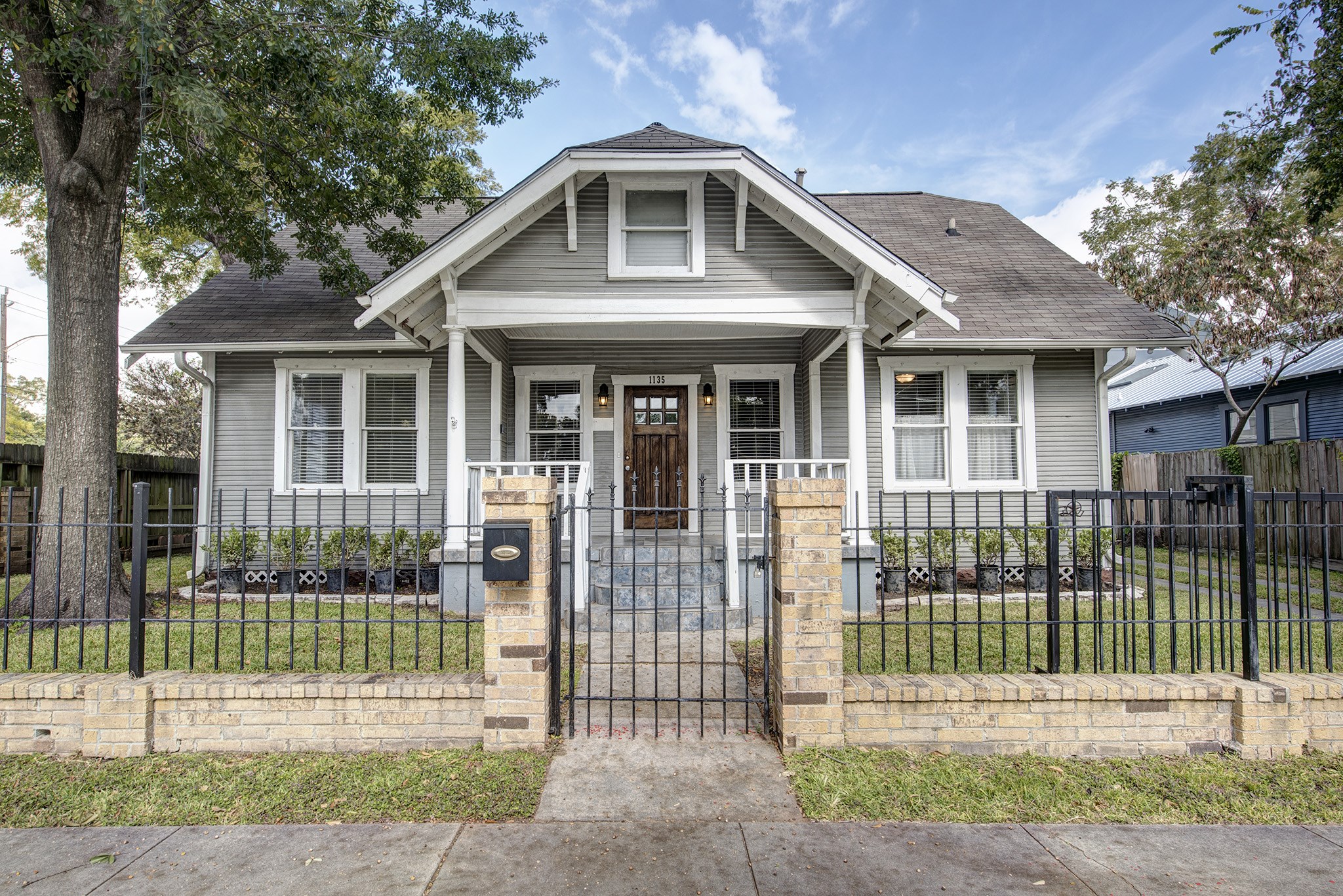 1135 Woodland Street Houston TX 77009