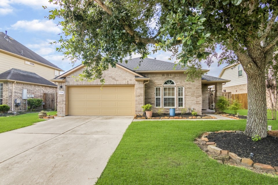 7706 Quiet Trace Lane Pearland TX 77581