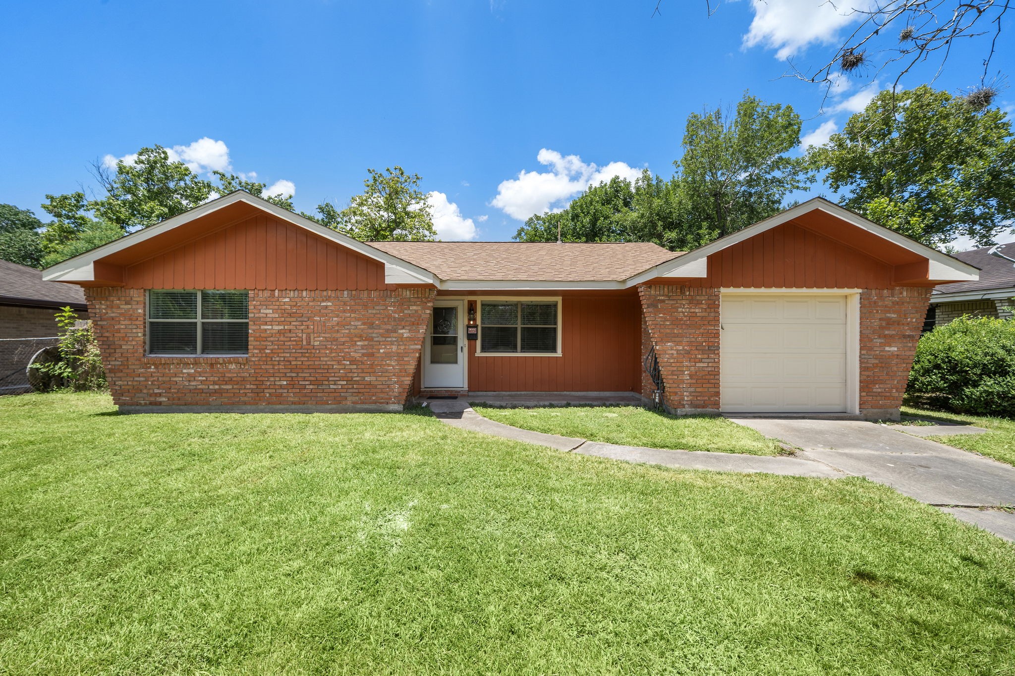 2138 Loving Street Houston TX 77034