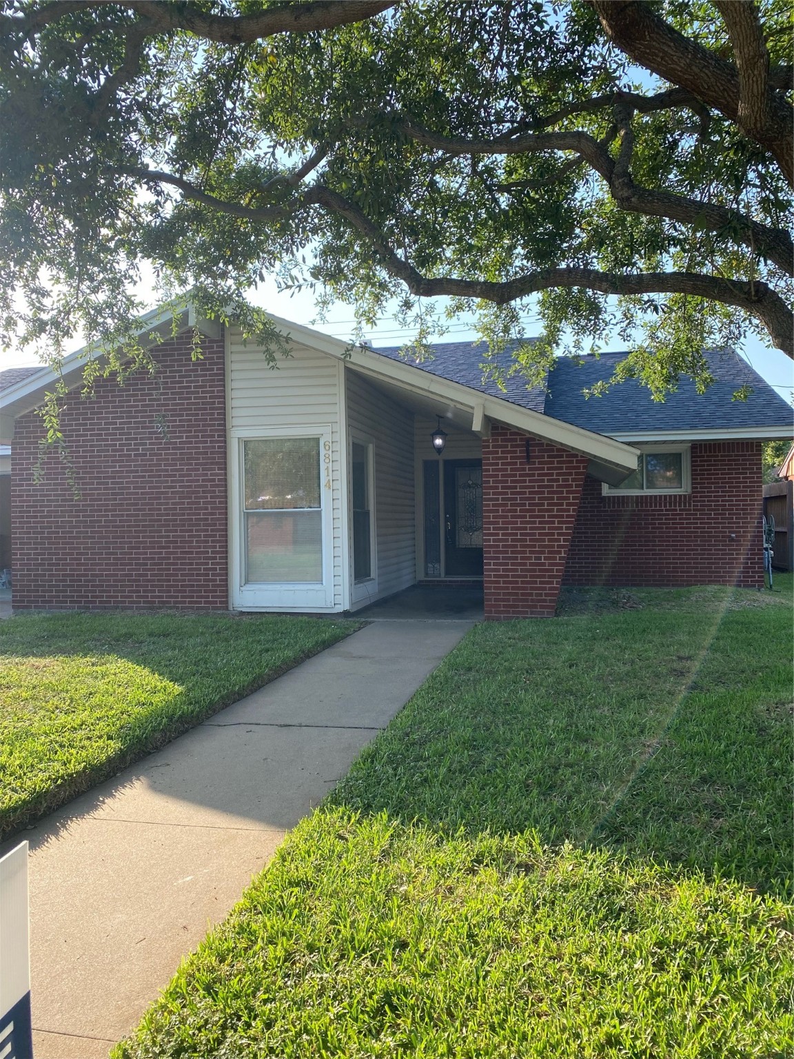 6814 Golf Crest Drive Galveston TX 77551