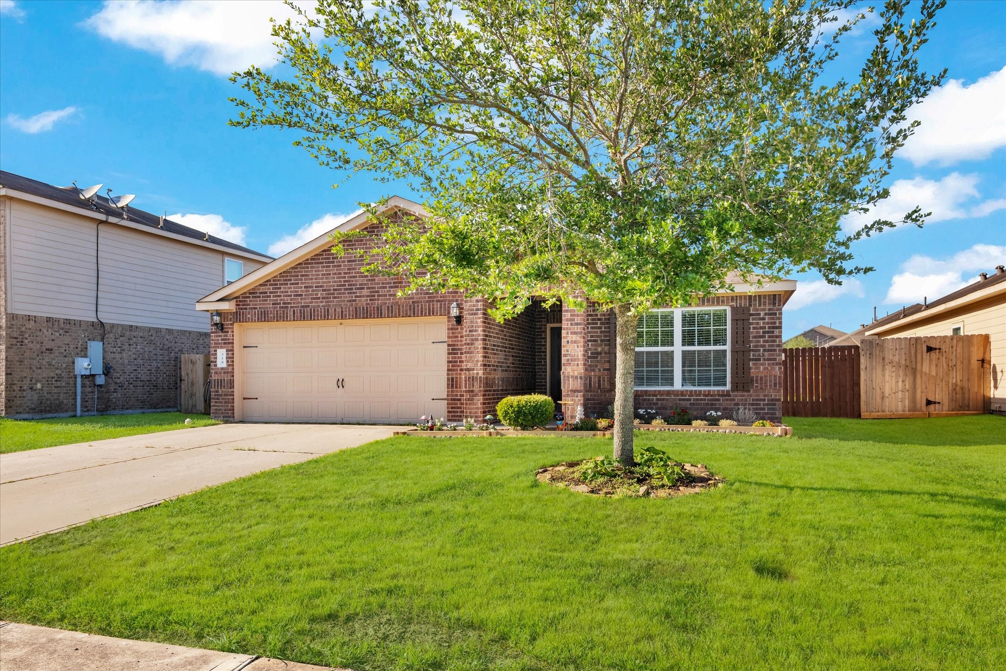 316 Shoshone Ridge Drive La Marque TX 77568