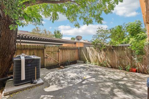 7700 Creekbend Drive 70 Houston TX 77071