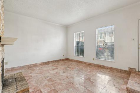7700 Creekbend Drive 70 Houston TX 77071