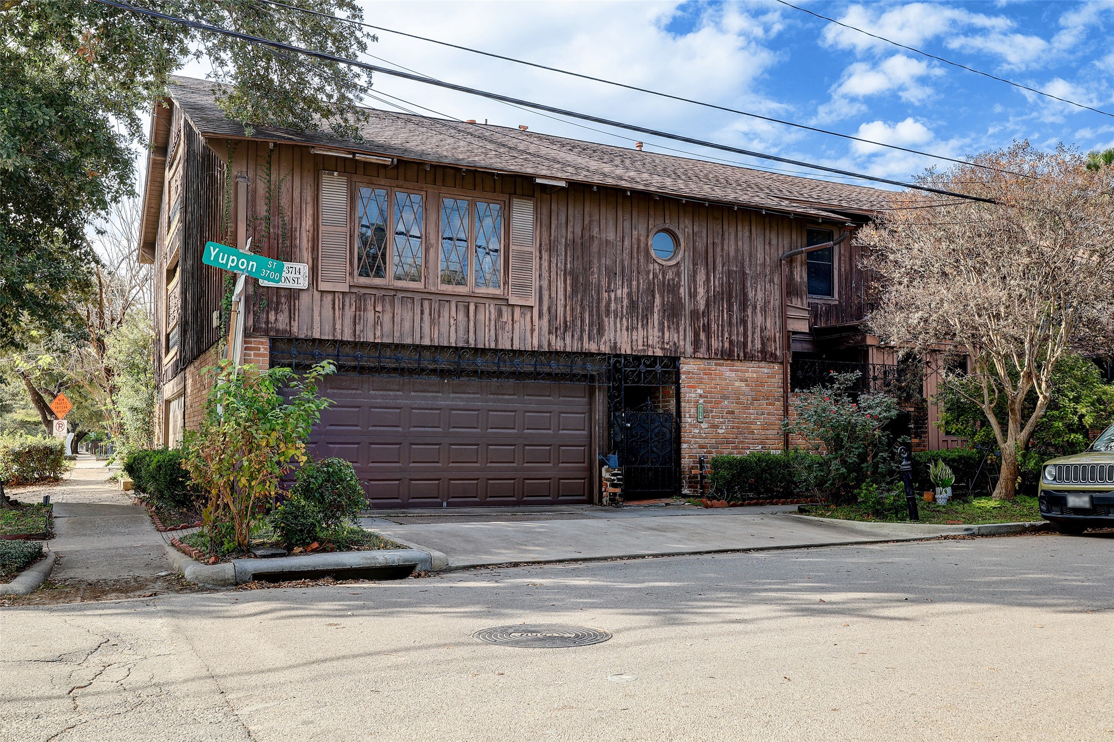 3718 Yupon Street Houston TX 77006