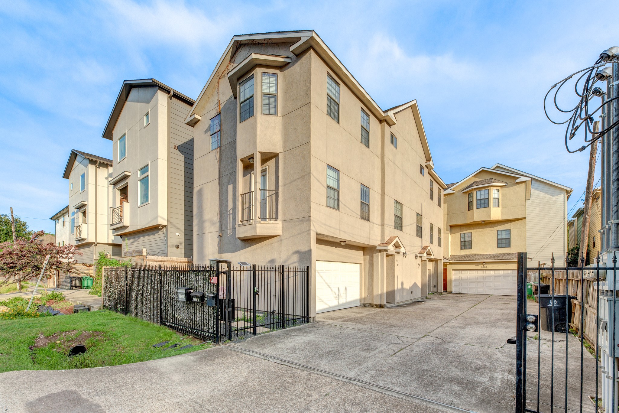 4323 Marina Street B Houston TX 77007