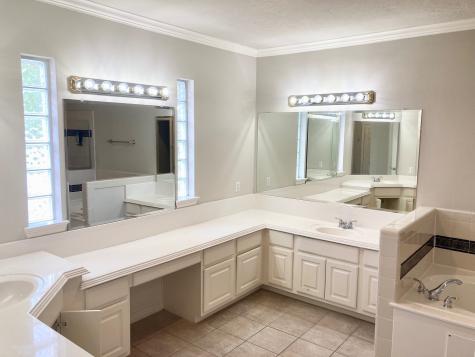 7615 Shady Villa Walk Houston TX 77055