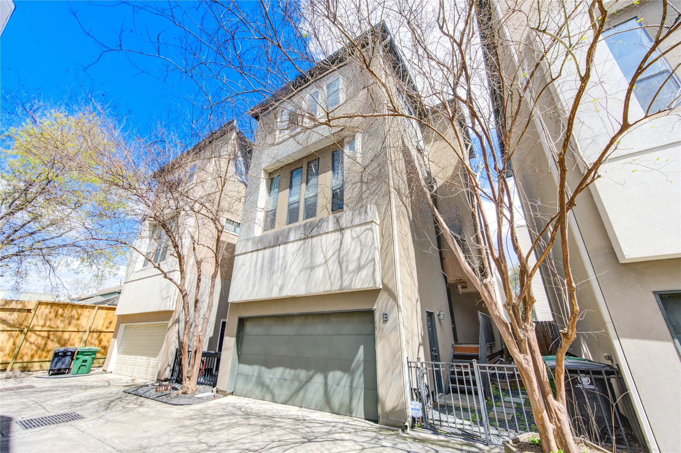 1121 W 17th Street B Houston TX 77008