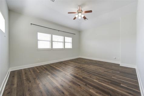 1121 W 17th Street B Houston TX 77008