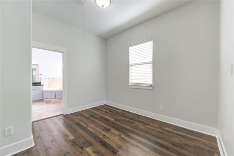 1121 W 17th Street B Houston TX 77008