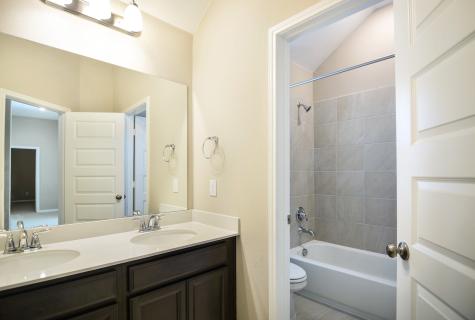2246 Camden Arbor Trail Houston TX 77089