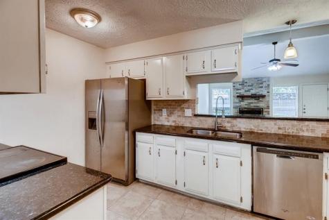 215 Redbud Circle League City TX 77573