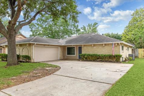 2424 Colleen Drive Pearland TX 77581