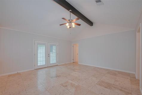 2002 Yorktown Court N League City TX 77573
