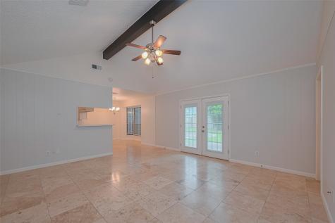 2002 Yorktown Court N League City TX 77573