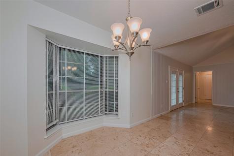 2002 Yorktown Court N League City TX 77573