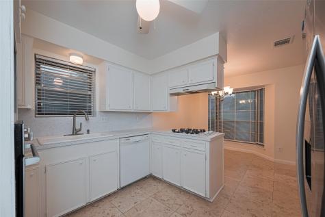 2002 Yorktown Court N League City TX 77573