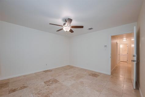 2002 Yorktown Court N League City TX 77573