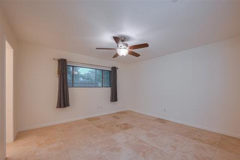 2002 Yorktown Court N League City TX 77573