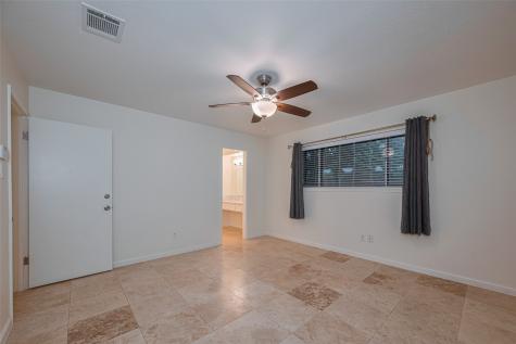 2002 Yorktown Court N League City TX 77573