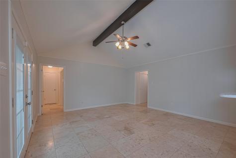 2002 Yorktown Court N League City TX 77573