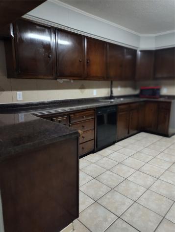 4817 Maggie Street Houston TX 77033