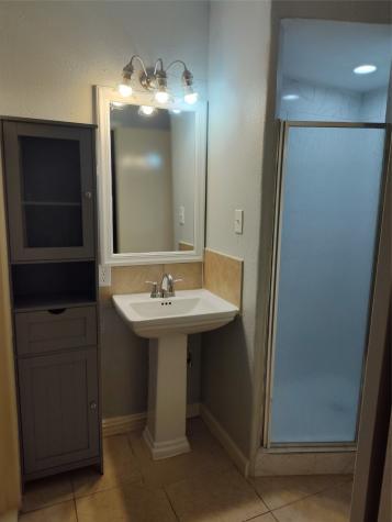 4817 Maggie Street Houston TX 77033