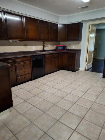 4817 Maggie Street Houston TX 77033