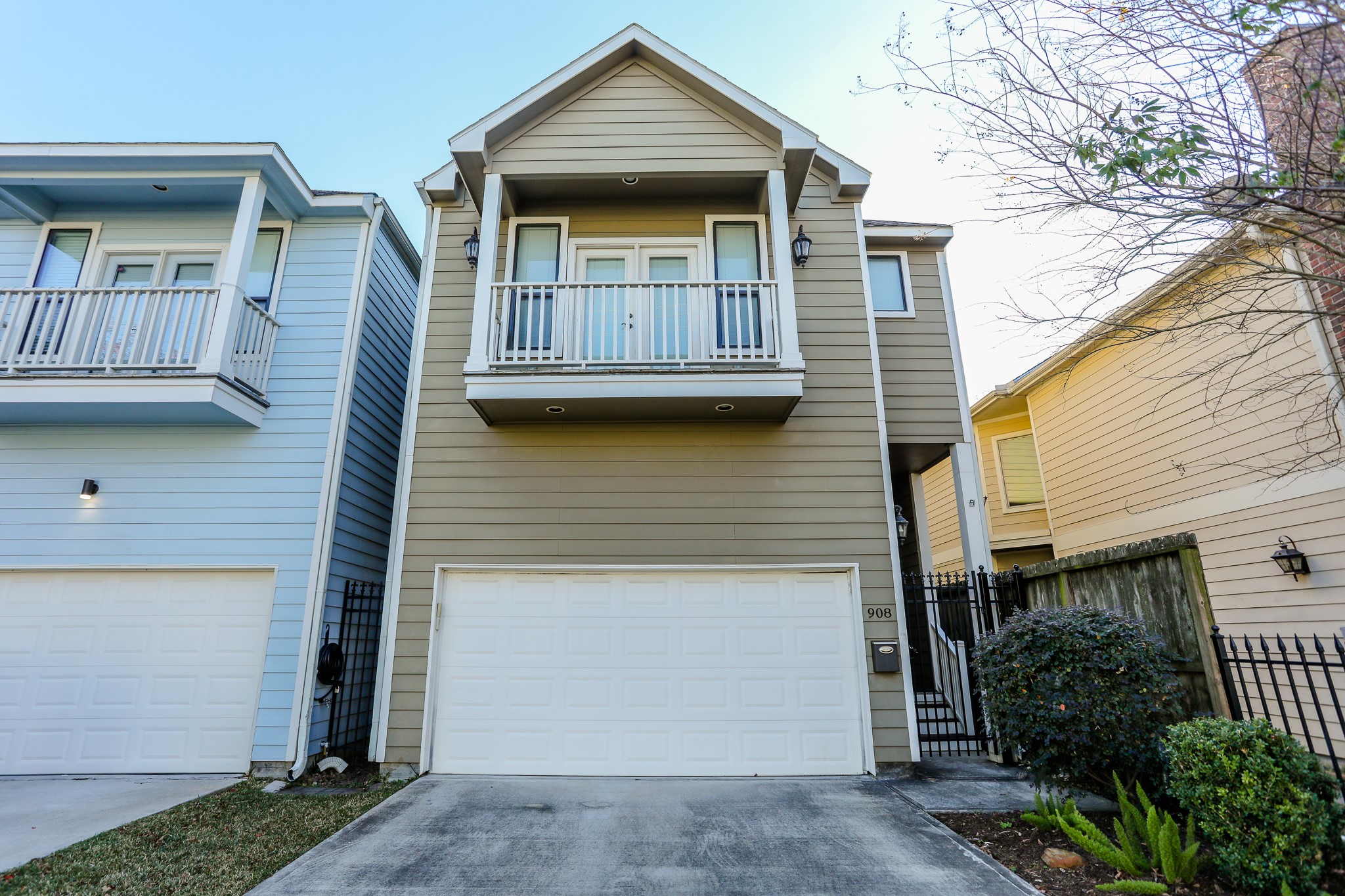 908 Lawrence Street Houston TX 77008