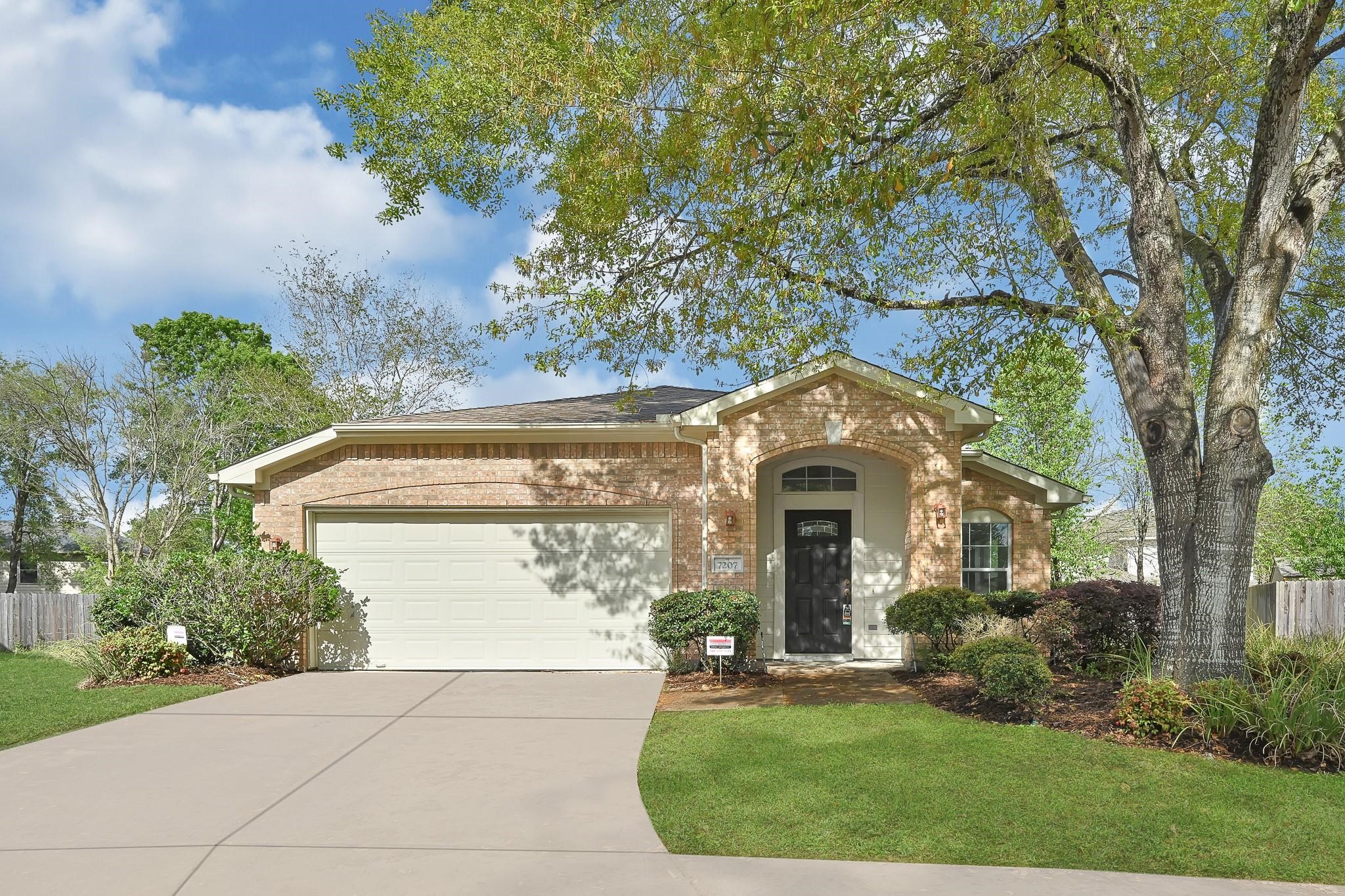 7207 Highland Oak Court Richmond TX 77407
