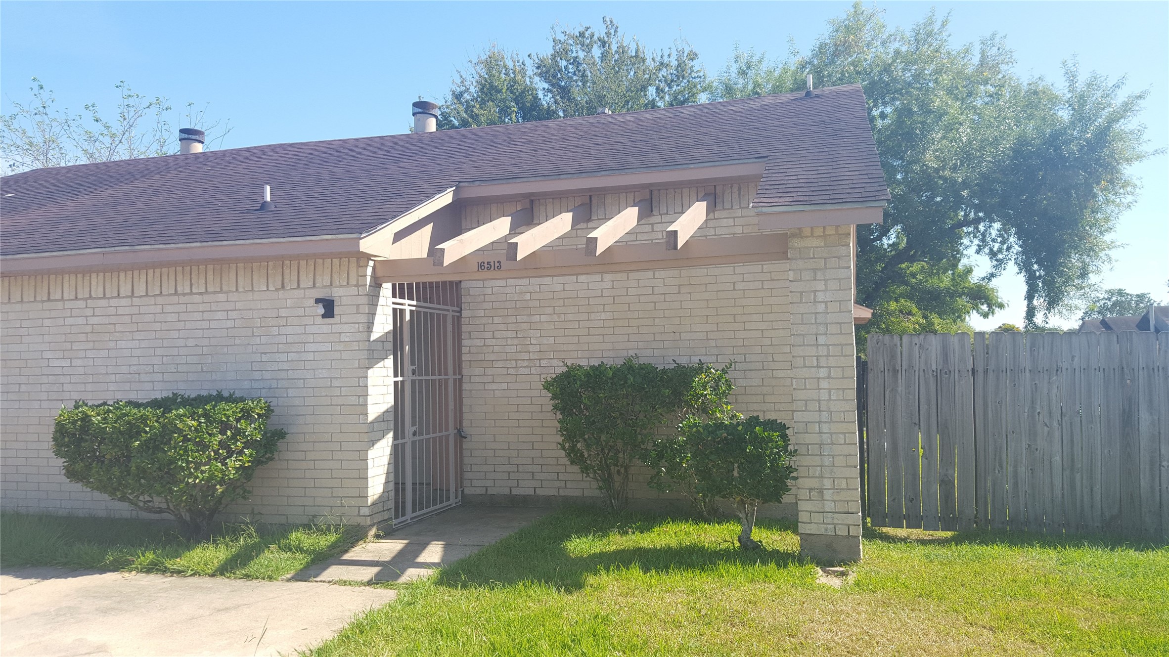 16513 Parkridge Court Houston TX 77053