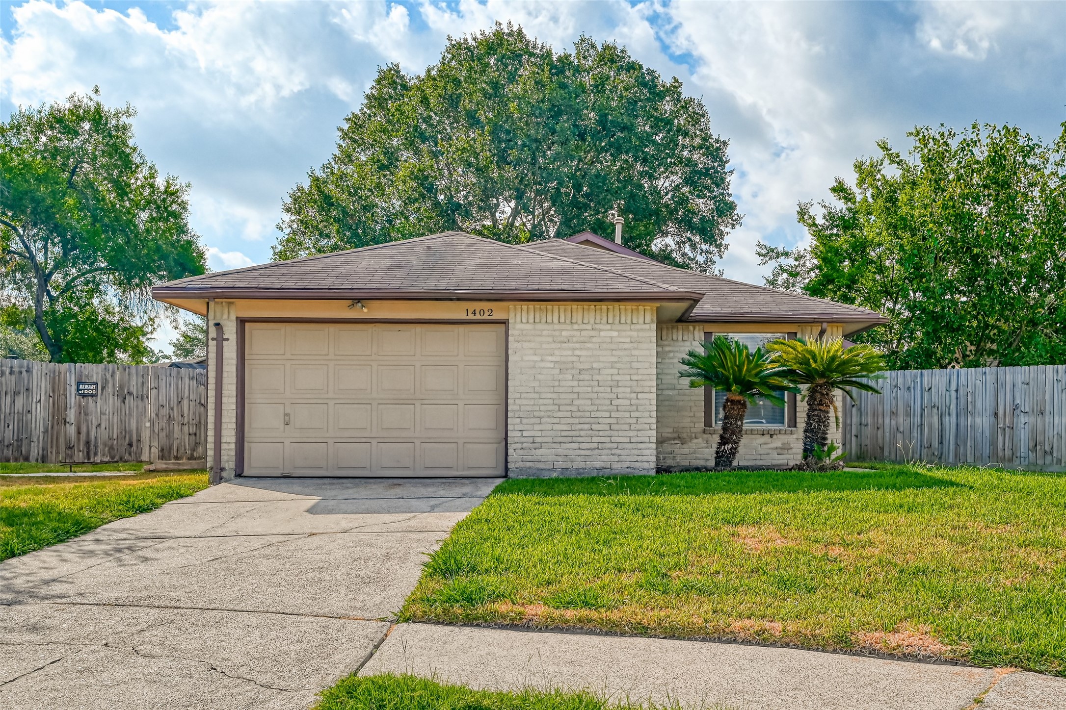 1402 Great Dover Circle Channelview TX 77530